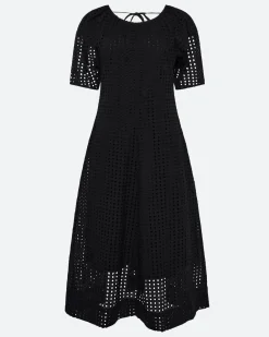 Minimum Dresses | Alice midi dress in broderie anglaise 4258 - Black