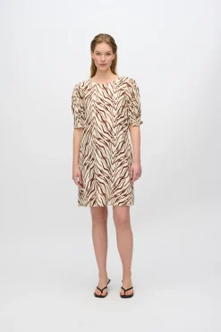 Minimum Dresses | Dalia a-line linen blend dress 4263 - Sandstorm