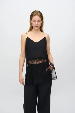Minimum Tops | Elia top with lace 4257 - Black