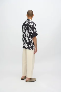 Minimum Shirts | Hayden relaxed short sleeved shirt 4230 - Black