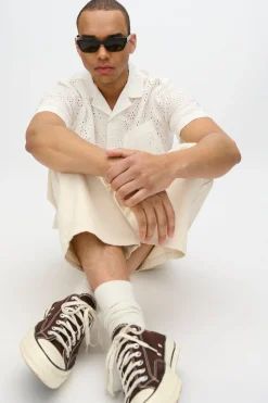 Minimum Shirts | Hayden relaxed short sleeved shirt in broderie anglaise 4295 - Coco Milk CocoMilk