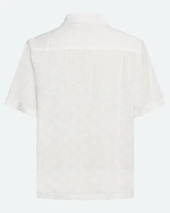 Minimum Shirts | Hayden relaxed short sleeved shirt in broderie anglaise 4295 - Coco Milk CocoMilk