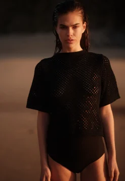 Minimum Knits | Lily crochet t-shirt 4119 - Black