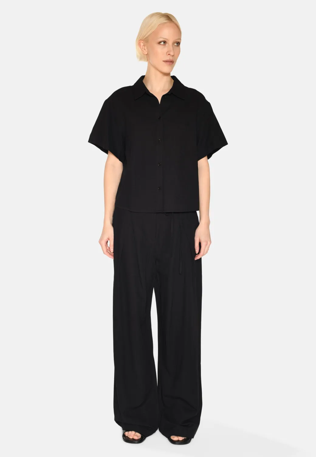 Minimum Shirts | Sage short sleeved shirt 4191 - Black