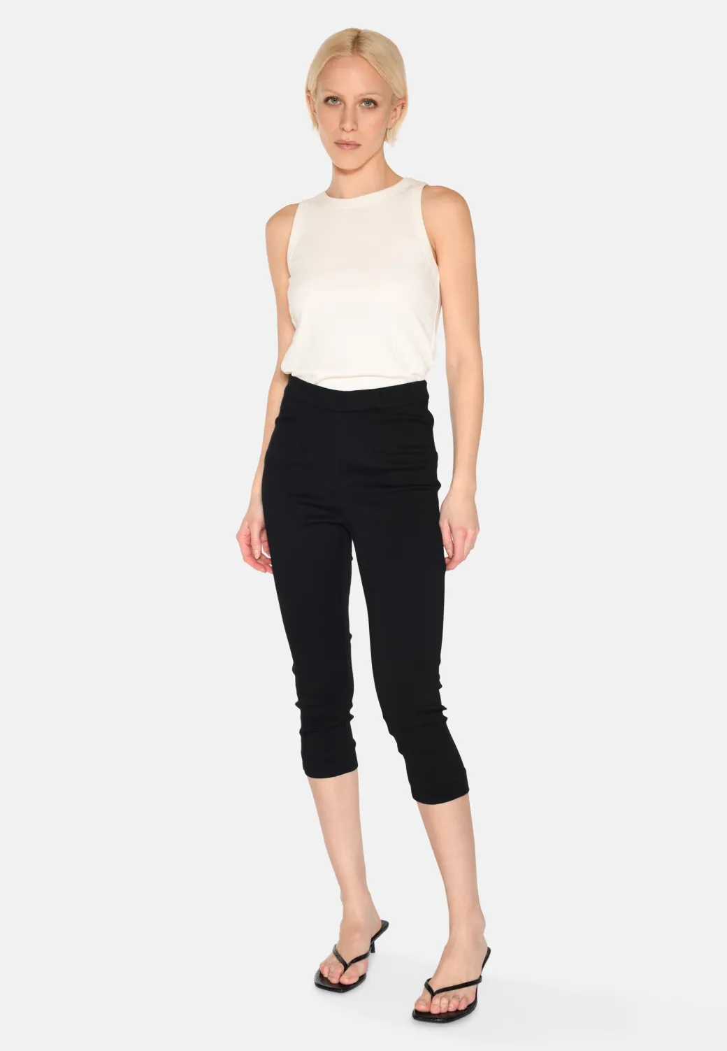 Minimum Pants | Sophia capri pants 4166 - Black